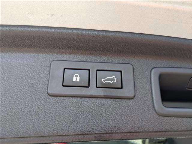 Used 2021 Subaru Forester Touring image 18