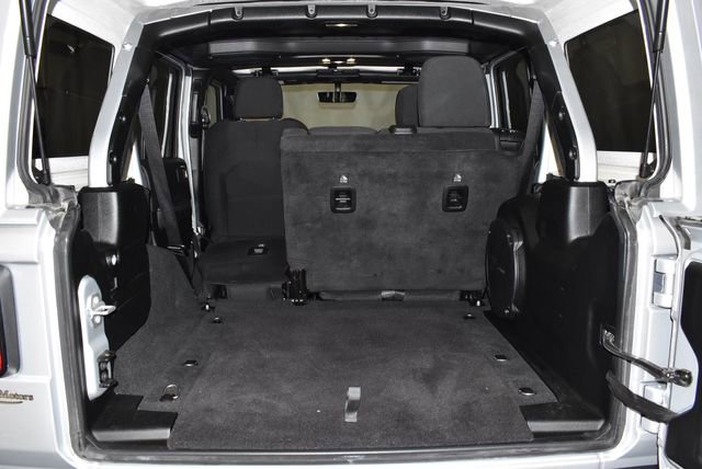 Used 2023 Jeep Wrangler Sahara image 30