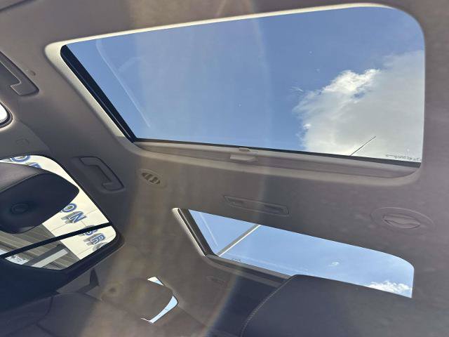 Used 2019 Chevrolet Traverse Premier w/ Driver Confidence II Package FWD image 22