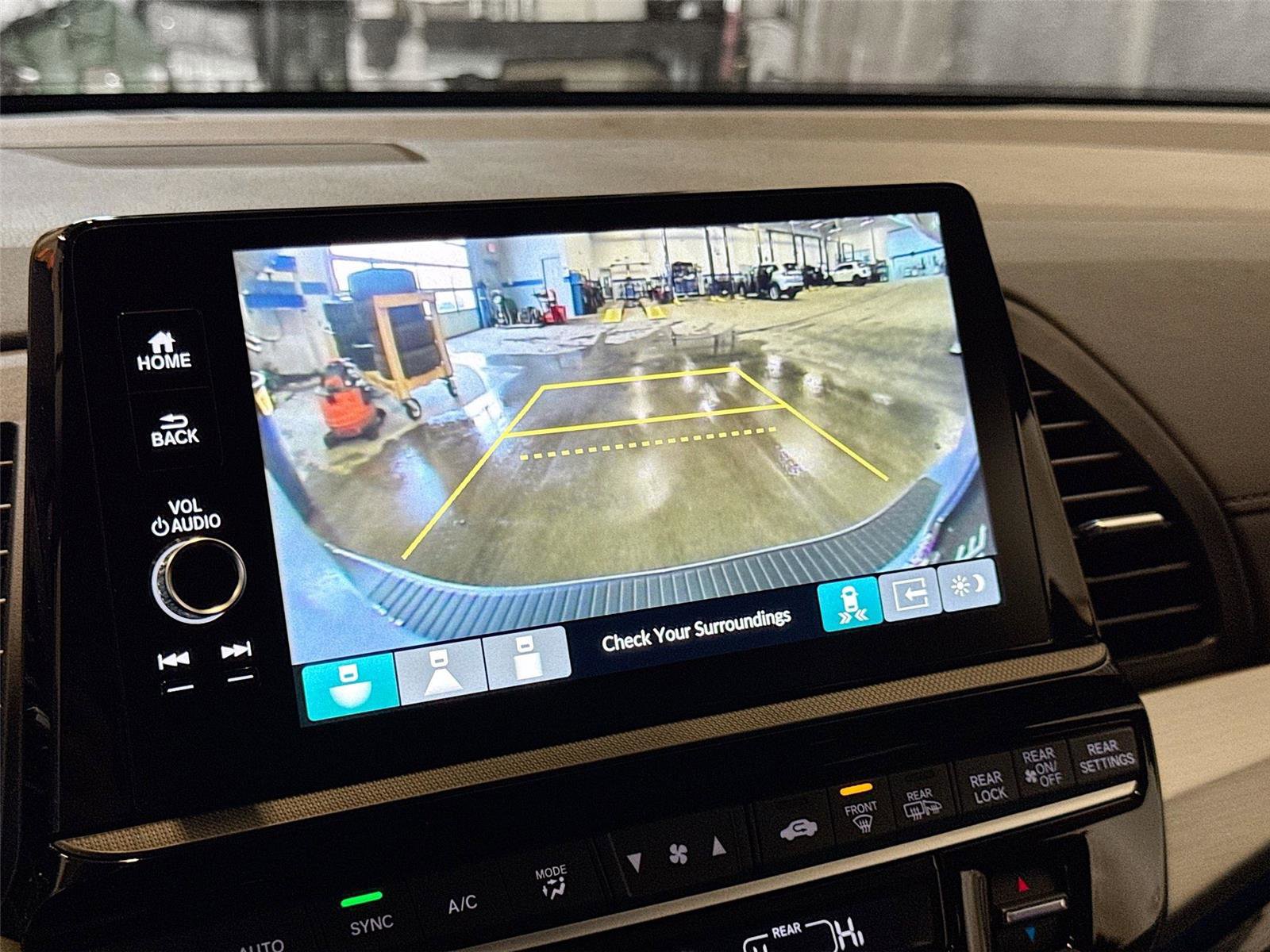 New 2026 Honda Odyssey Touring image 15