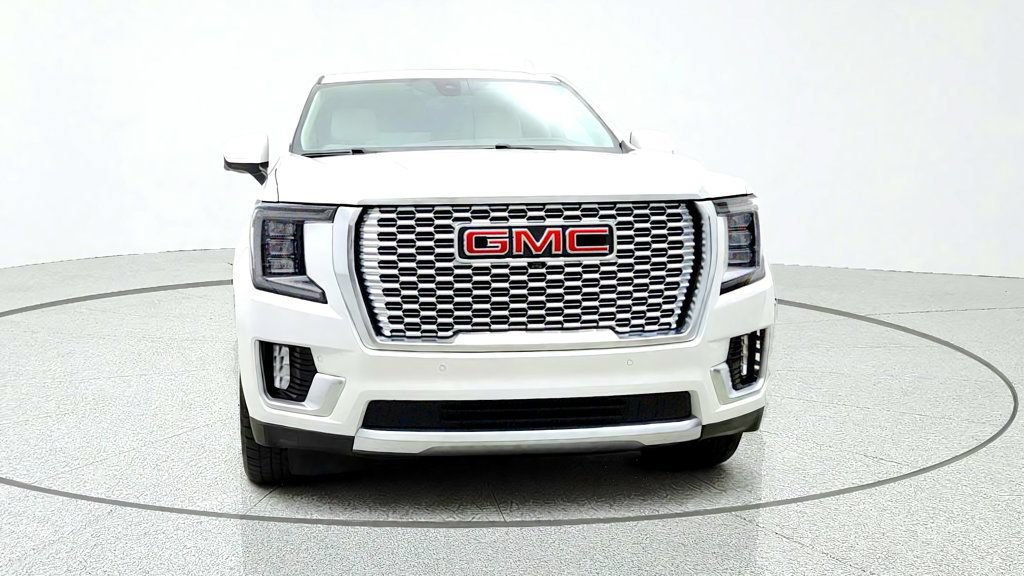 Used 2022 GMC Yukon XL Denali AWD/4WD image 2