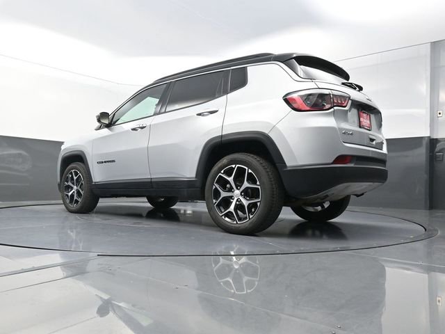 Used 2024 Jeep Compass Limited AWD/4WD image 25