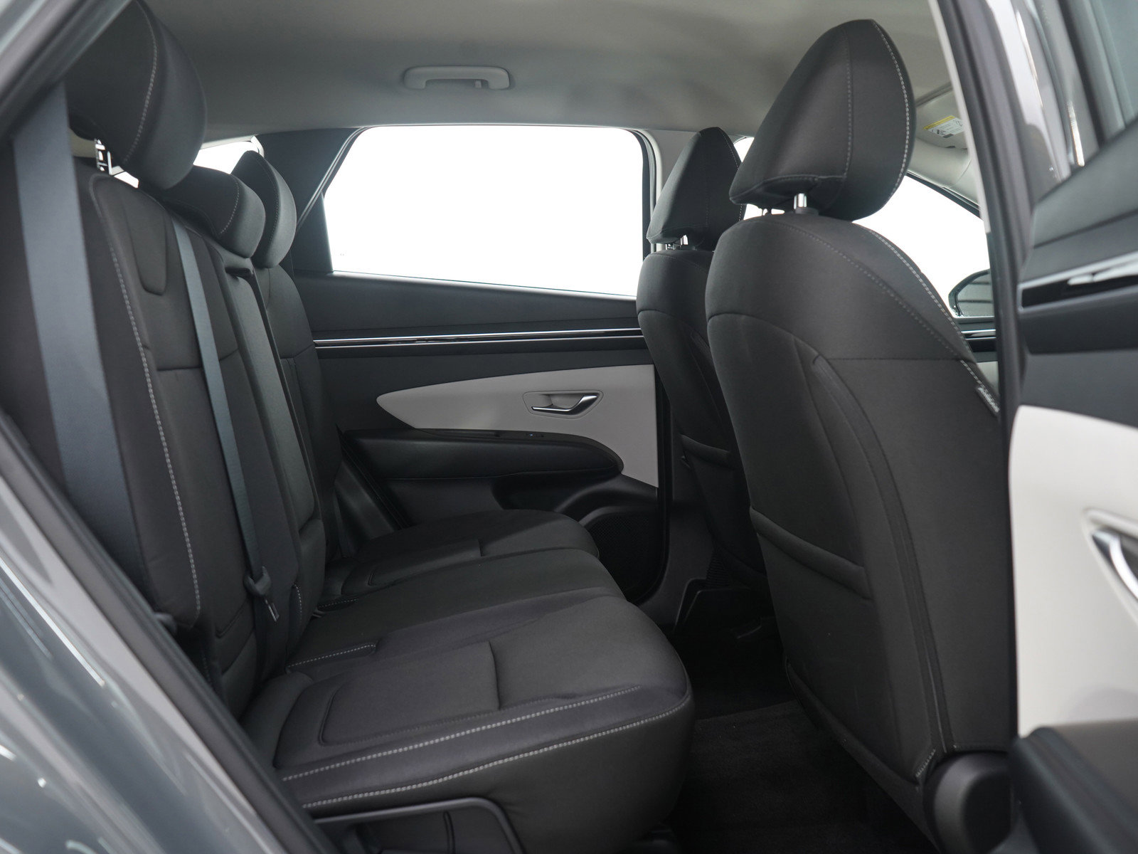 Used 2024 Hyundai Tucson SE image 12