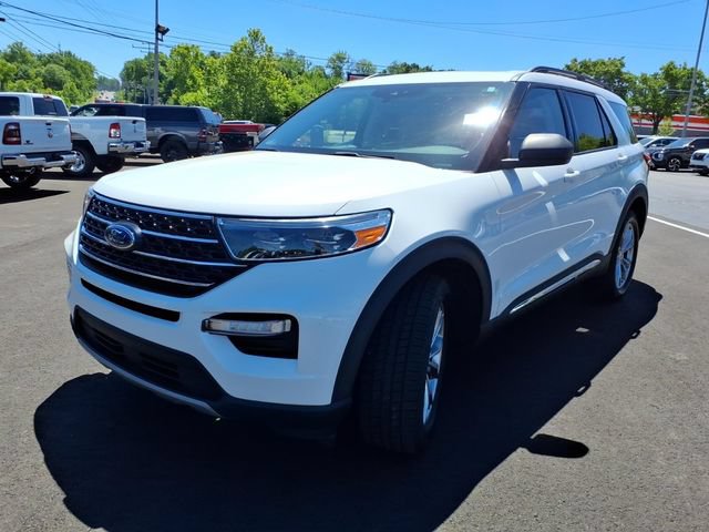 Used 2020 Ford Explorer XLT w/ Equipment Group 202A AWD/4WD image 6