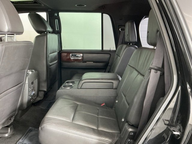 Used 2012 Lincoln Navigator 4WD image 26