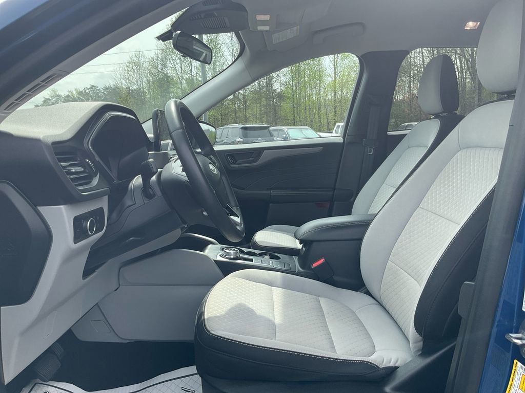 Certified 2023 Ford Escape Active w/ Cold Weather Package image 16