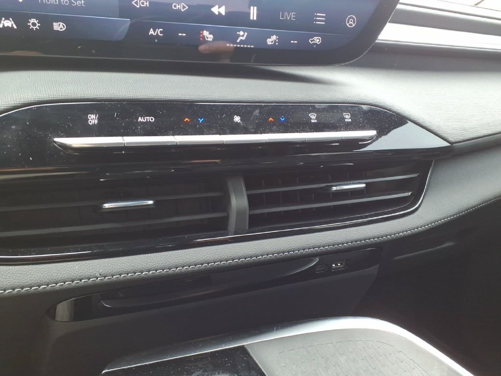 Used 2026 Buick Enclave Preferred AWD/4WD image 20