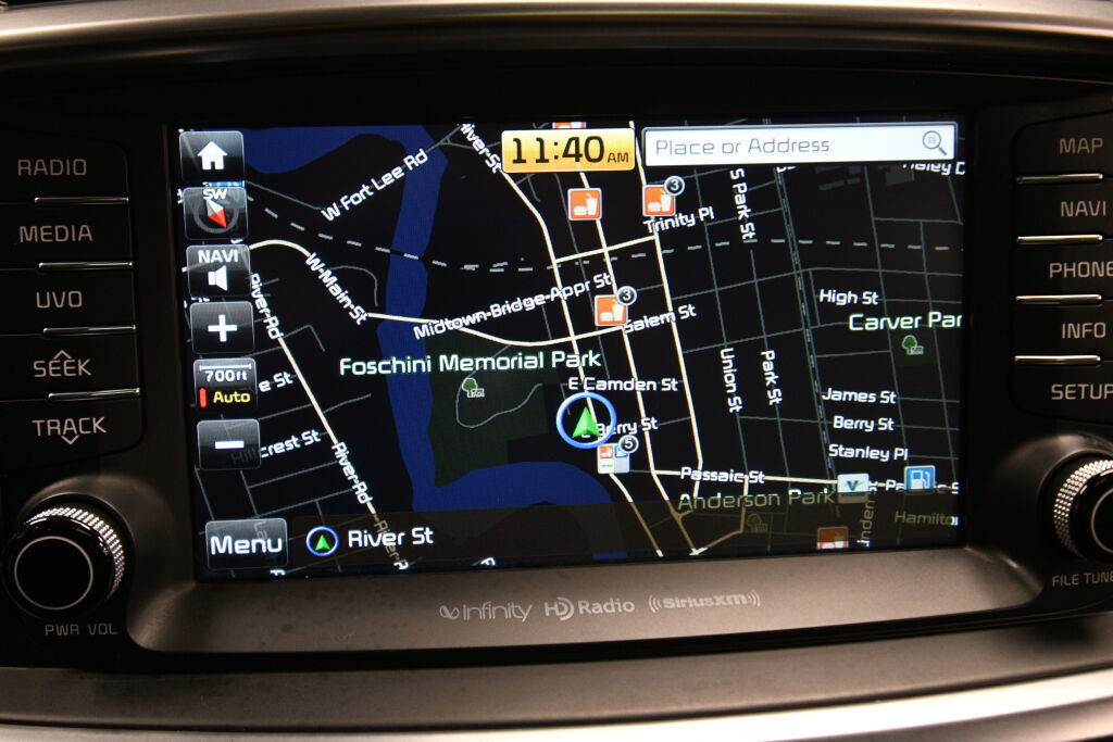 Used 2017 Kia Sorento SX image 16