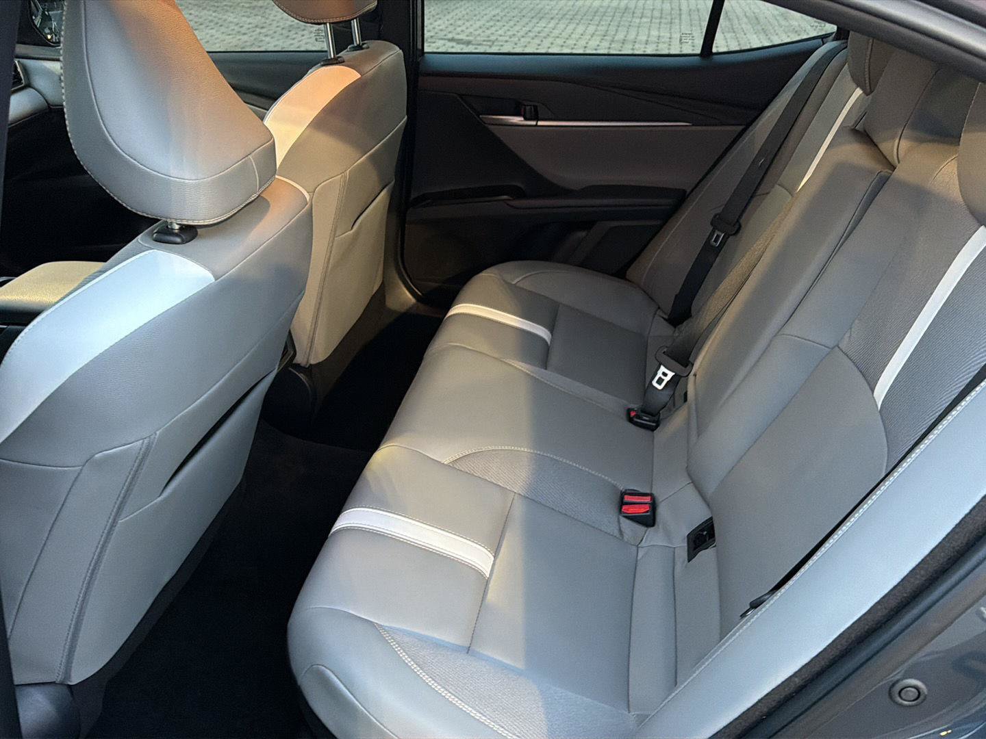Used 2025 Toyota Camry SE w/ Multimedia Upgrade Package FWD image 11