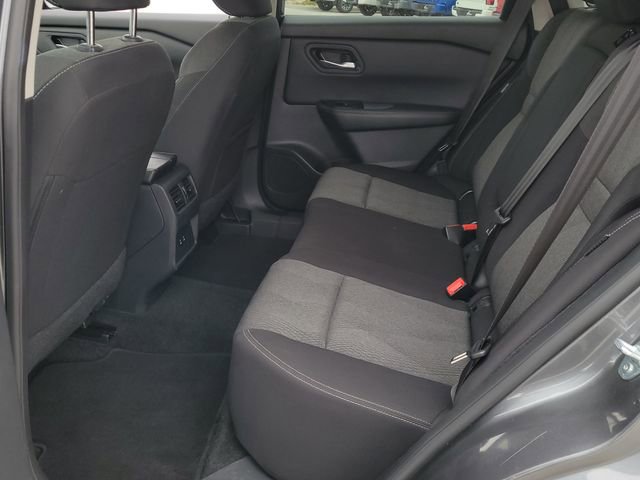 Used 2025 Nissan Rogue SV AWD/4WD image 11