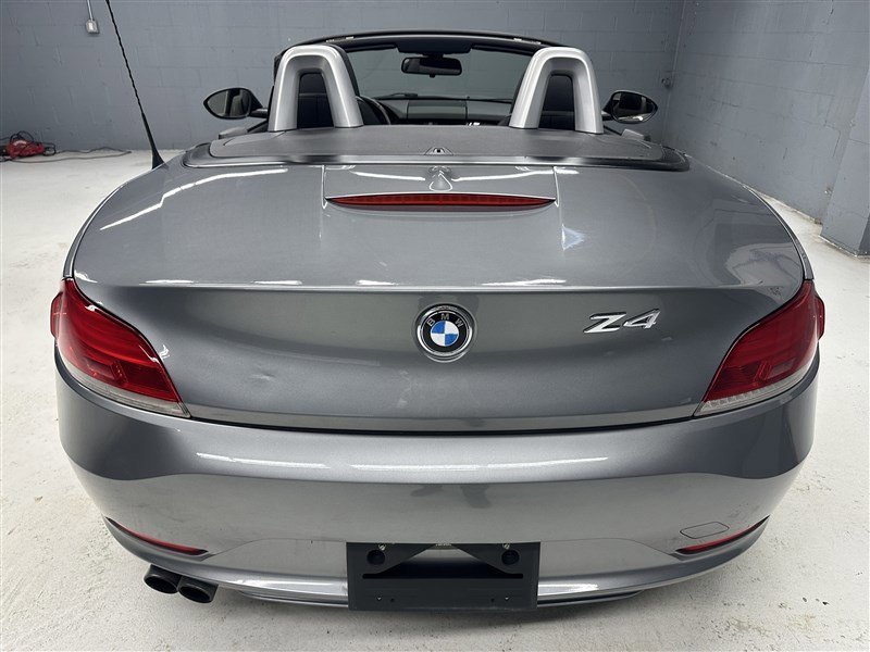 Used 2010 BMW Z4 sDrive30i image 5