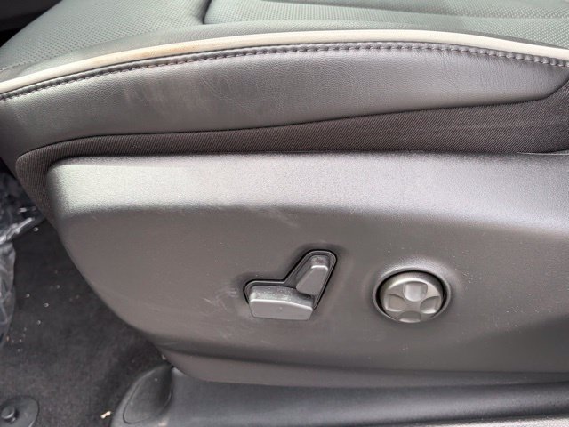 New 2026 Chrysler Pacifica Limited FWD image 17