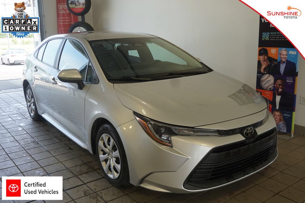 Used 2024 Toyota Corolla LE FWD image 1