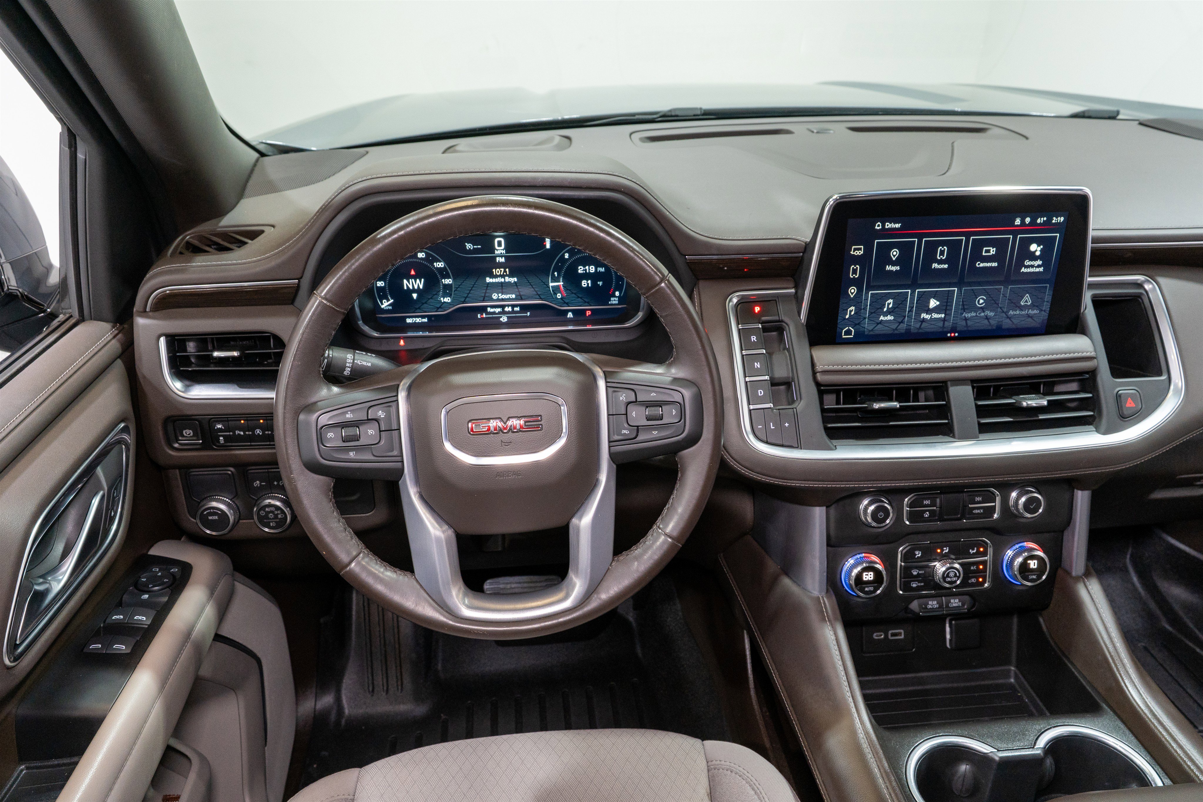 Used 2022 GMC Yukon SLE RWD image 11