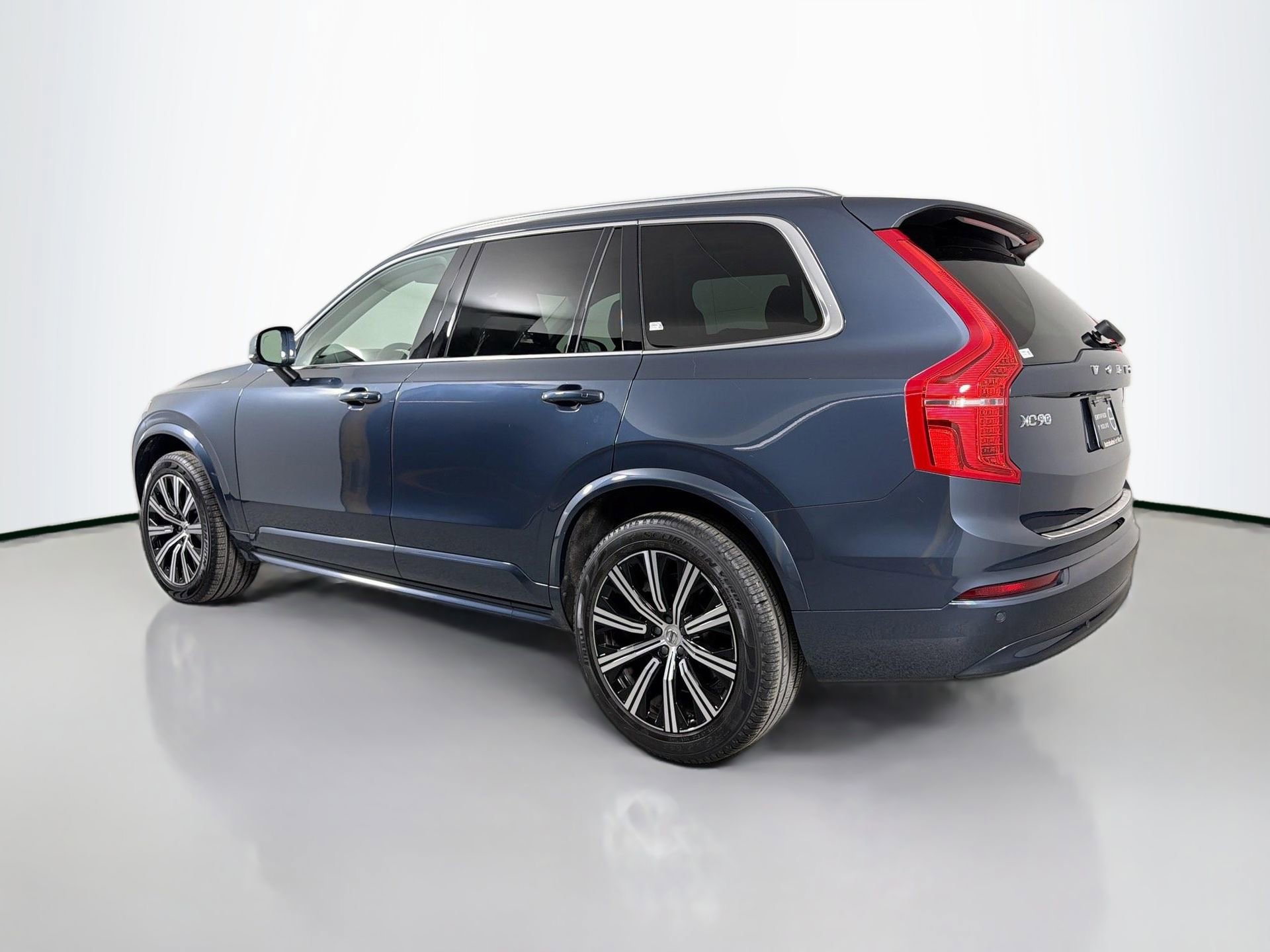 Certified 2023 Volvo XC90 B5 Core w/ Protection Package Premier AWD/4WD image 8