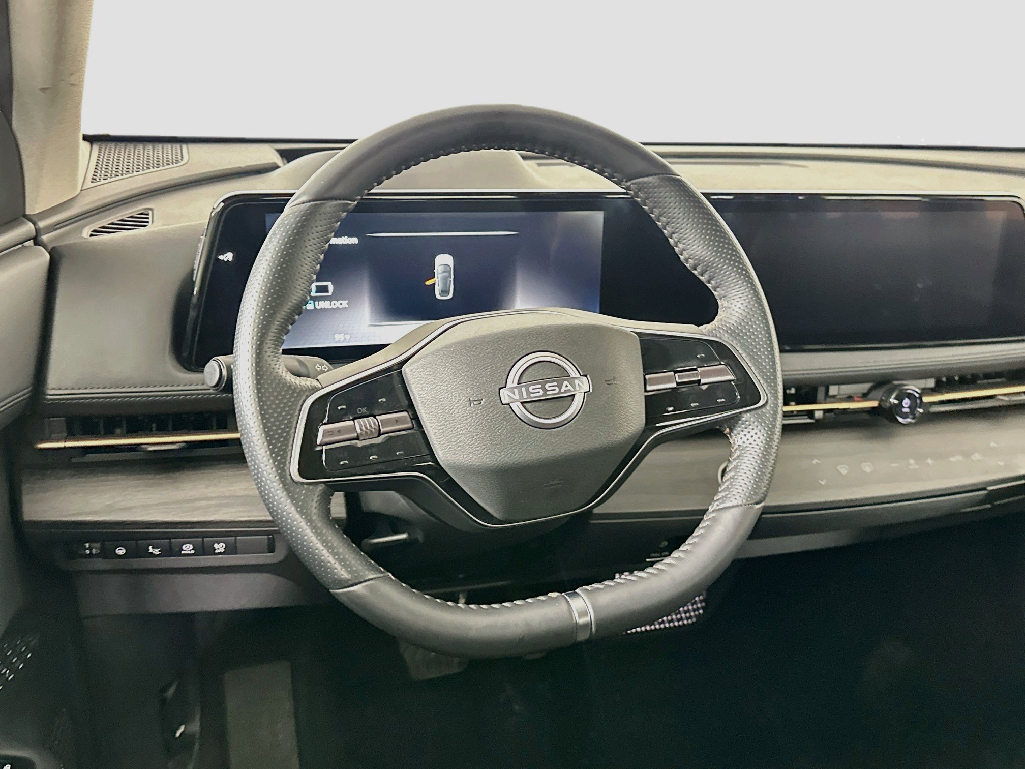 Used 2023 Nissan Ariya FWD image 18