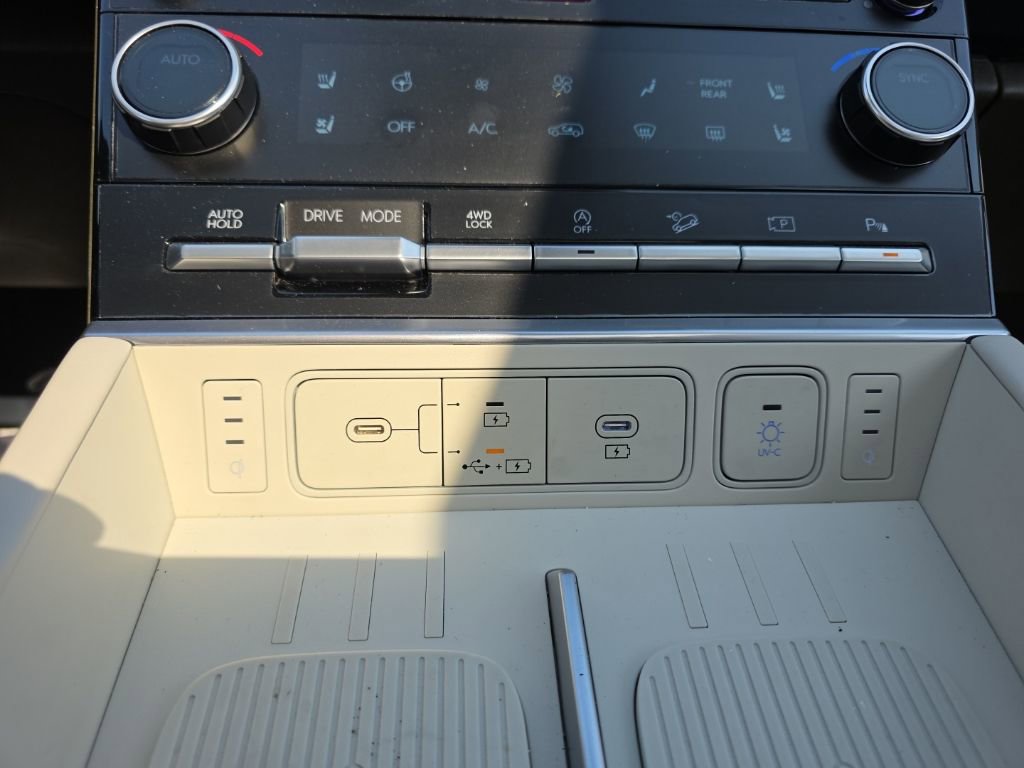 Used 2025 Hyundai Santa Fe Calligraphy image 18