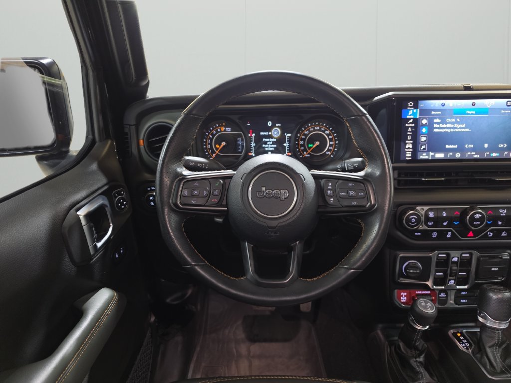 Used 2024 Jeep Gladiator Mojave AWD/4WD image 18
