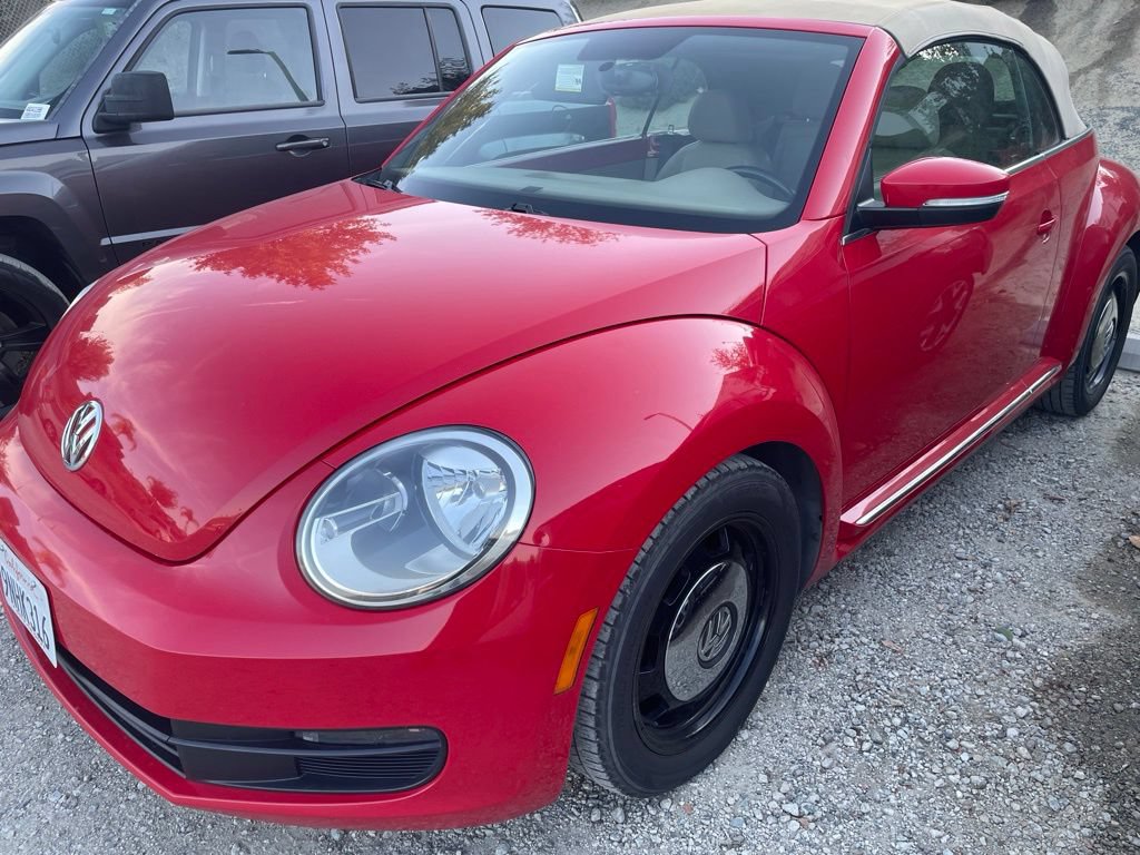 Used 2013 Volkswagen Beetle 2.5 FWD image 5