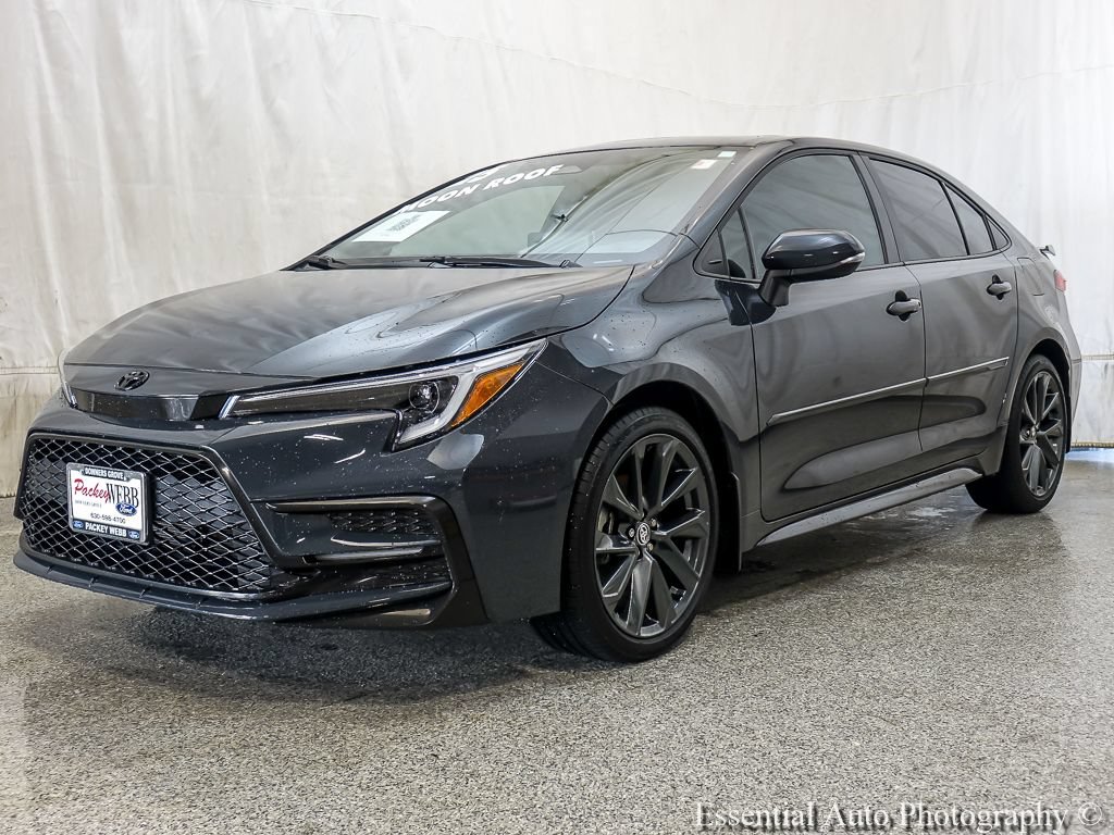 Used 2025 Toyota Corolla SE w/ SE Premium Package FWD image 2