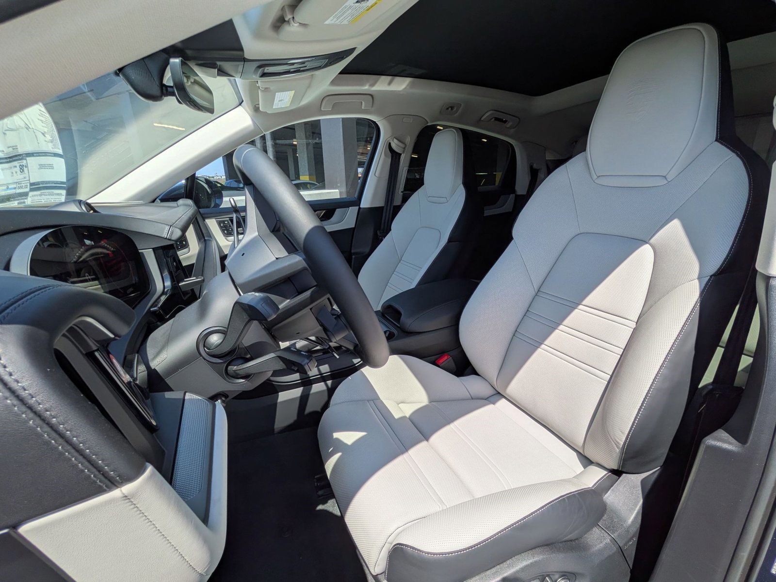 New 2025 Porsche Cayenne S image 5