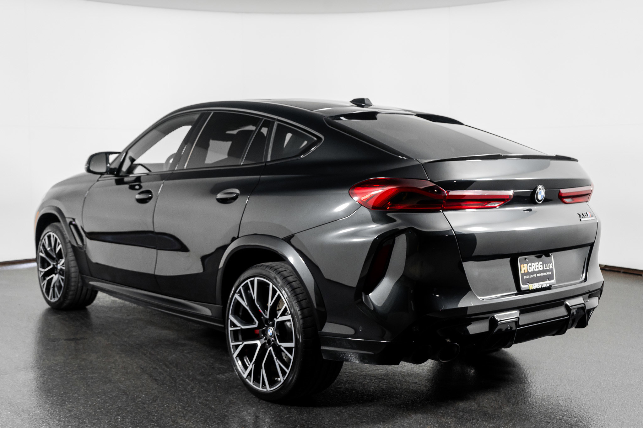 Used 2025 BMW X6 M Competition image 15