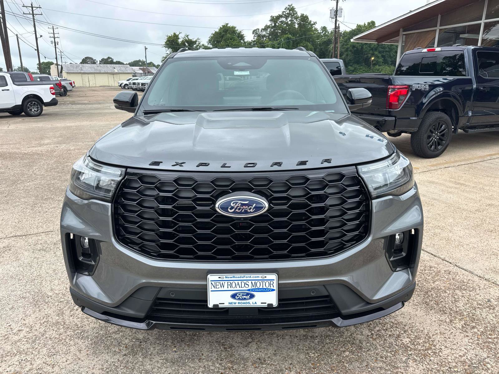 New 2026 Ford Explorer ST-Line RWD image 2