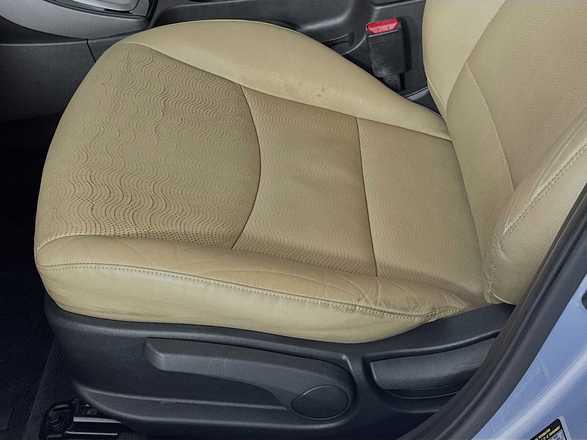 Used 2012 Hyundai Elantra Limited w/ Technology Pkg 5 FWD image 19