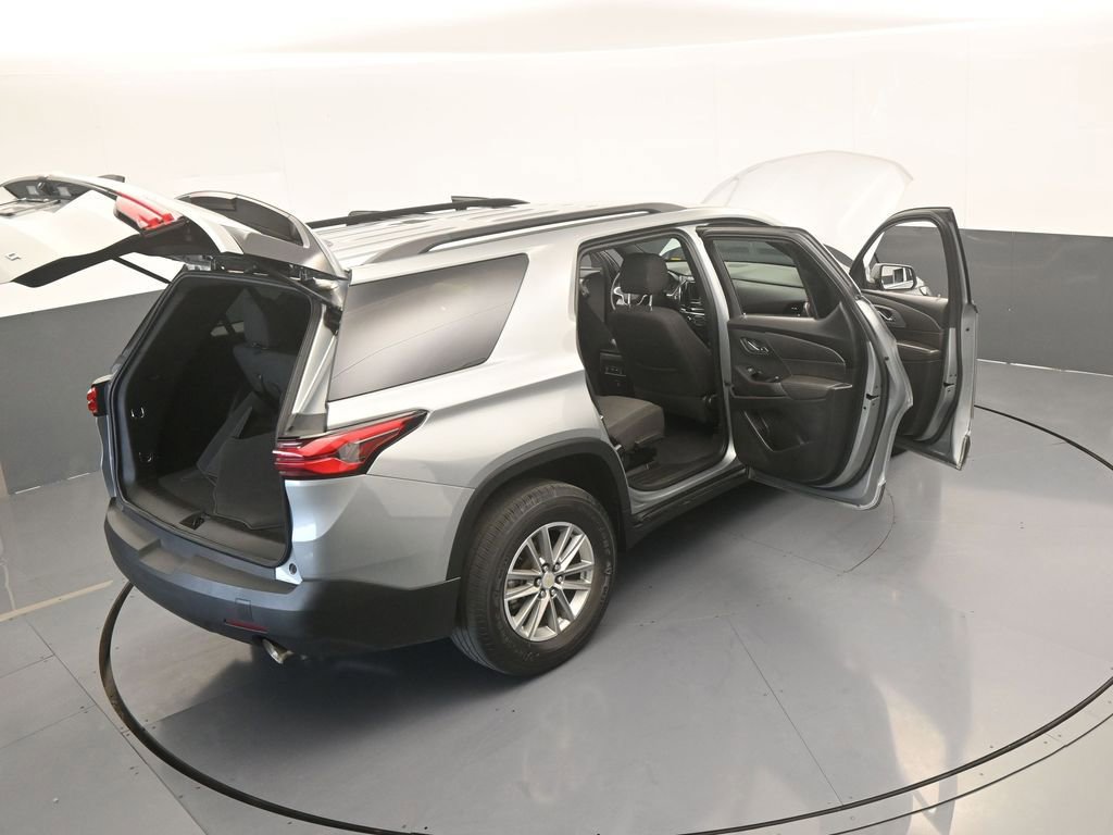 Used 2023 Chevrolet Traverse LT image 64