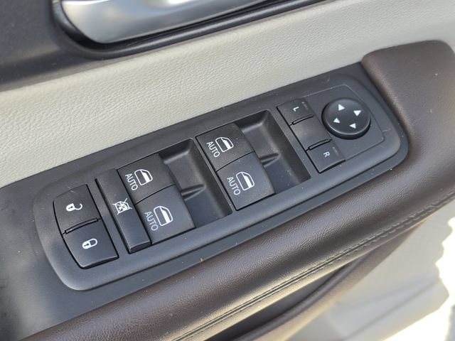 Used 2020 Chrysler Pacifica Touring-L Plus FWD image 26