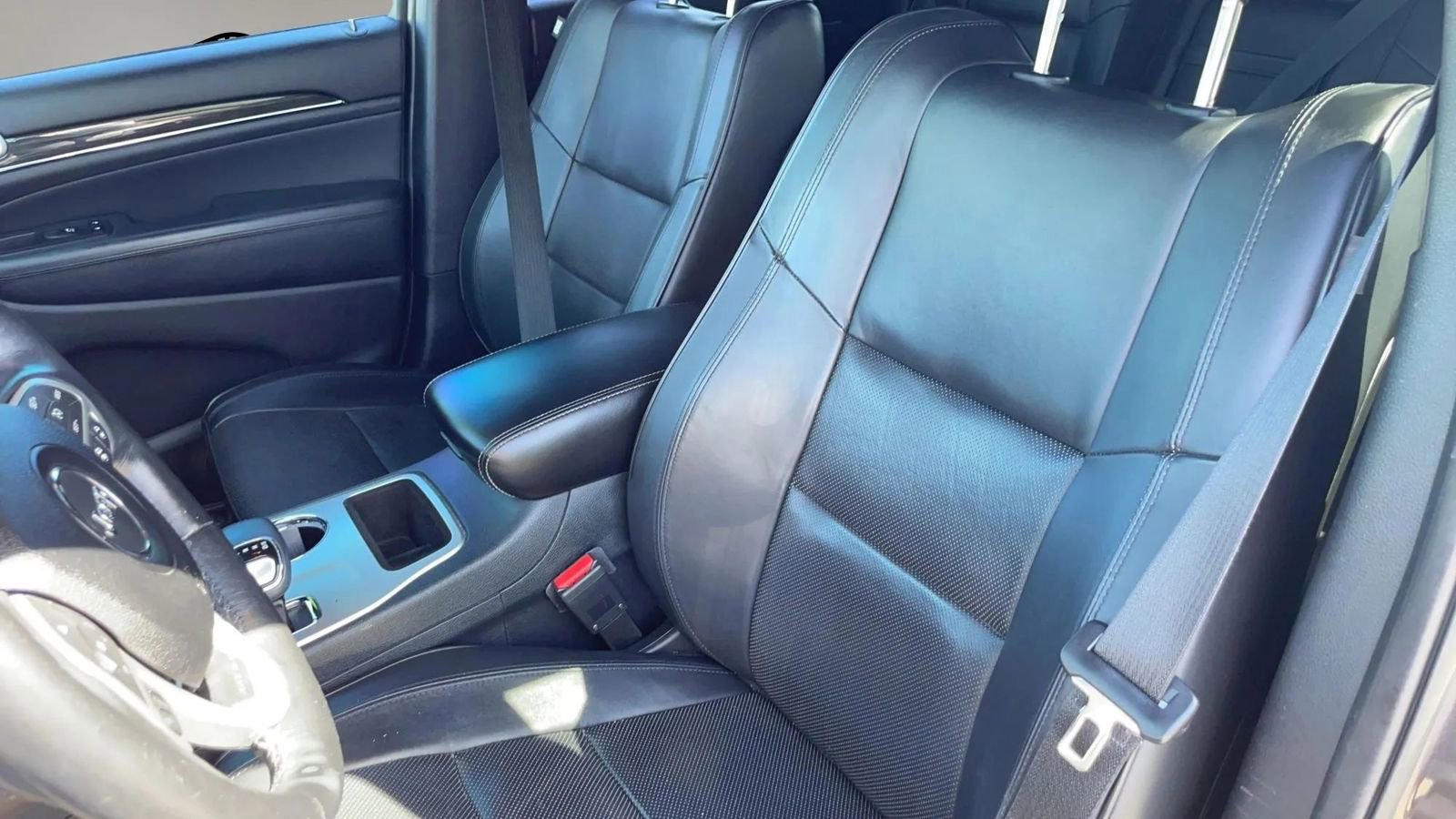 Used 2015 Jeep Grand Cherokee High Altitude RWD image 17