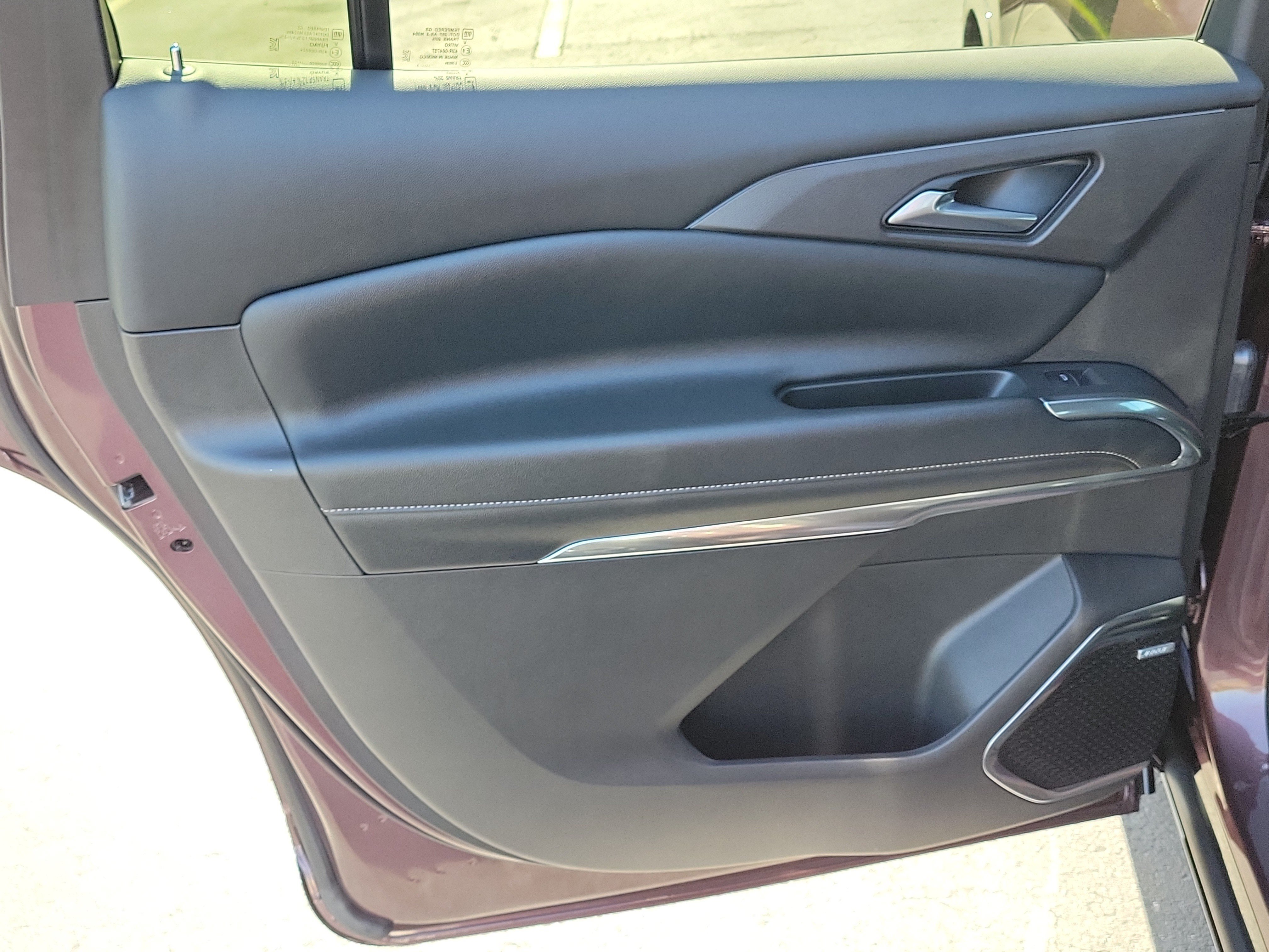 Used 2025 Chevrolet Traverse High Country w/ LPO, Floor Liner Package FWD image 10