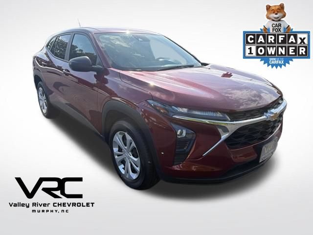 Used 2025 Chevrolet Trax LS