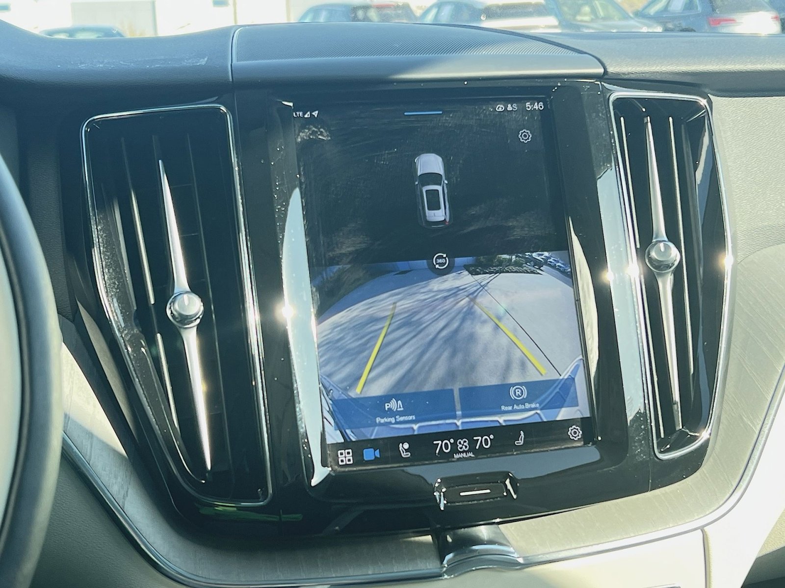 Used 2023 Volvo XC60 B5 Plus w/ Climate Package image 27