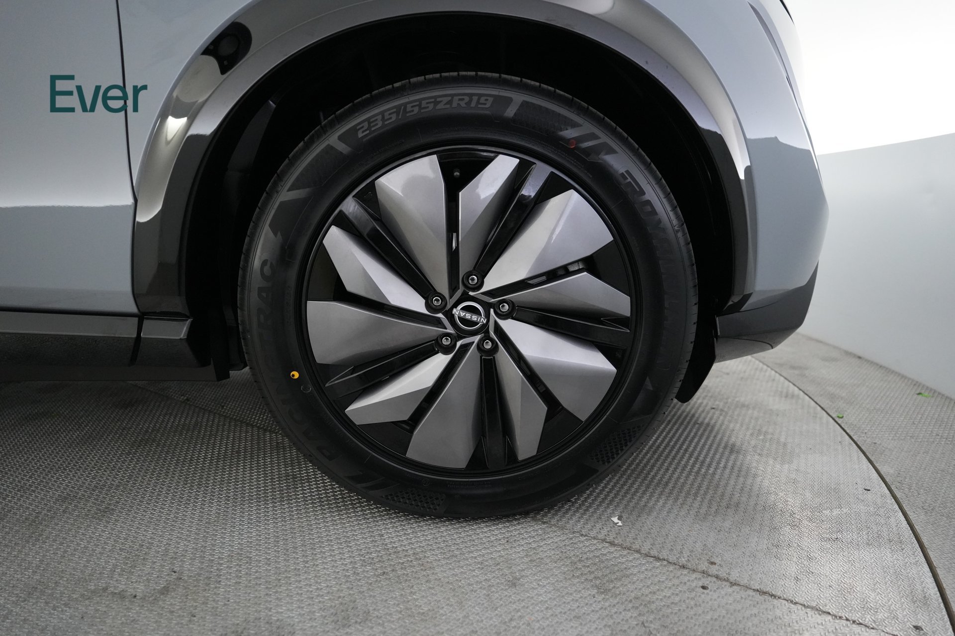 Used 2024 Nissan Ariya AWD image 20