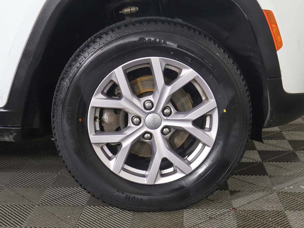 Used 2022 Jeep Grand Cherokee Limited AWD/4WD image 25