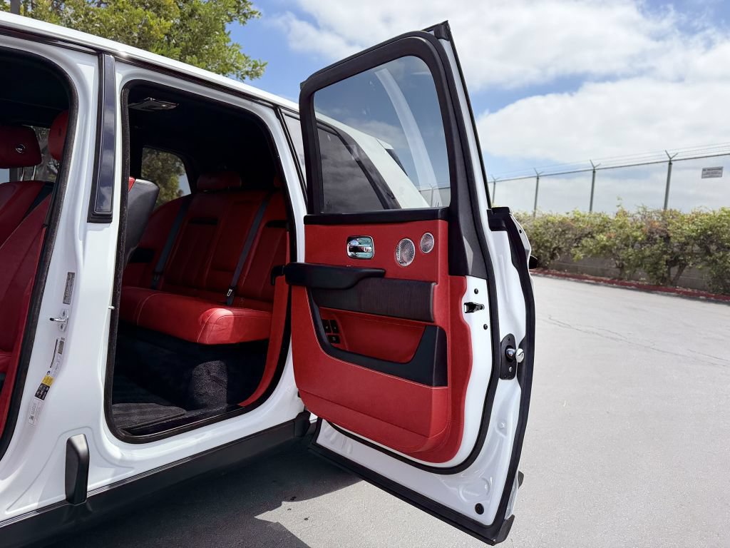 Used 2021 Rolls-Royce Cullinan AWD/4WD image 26