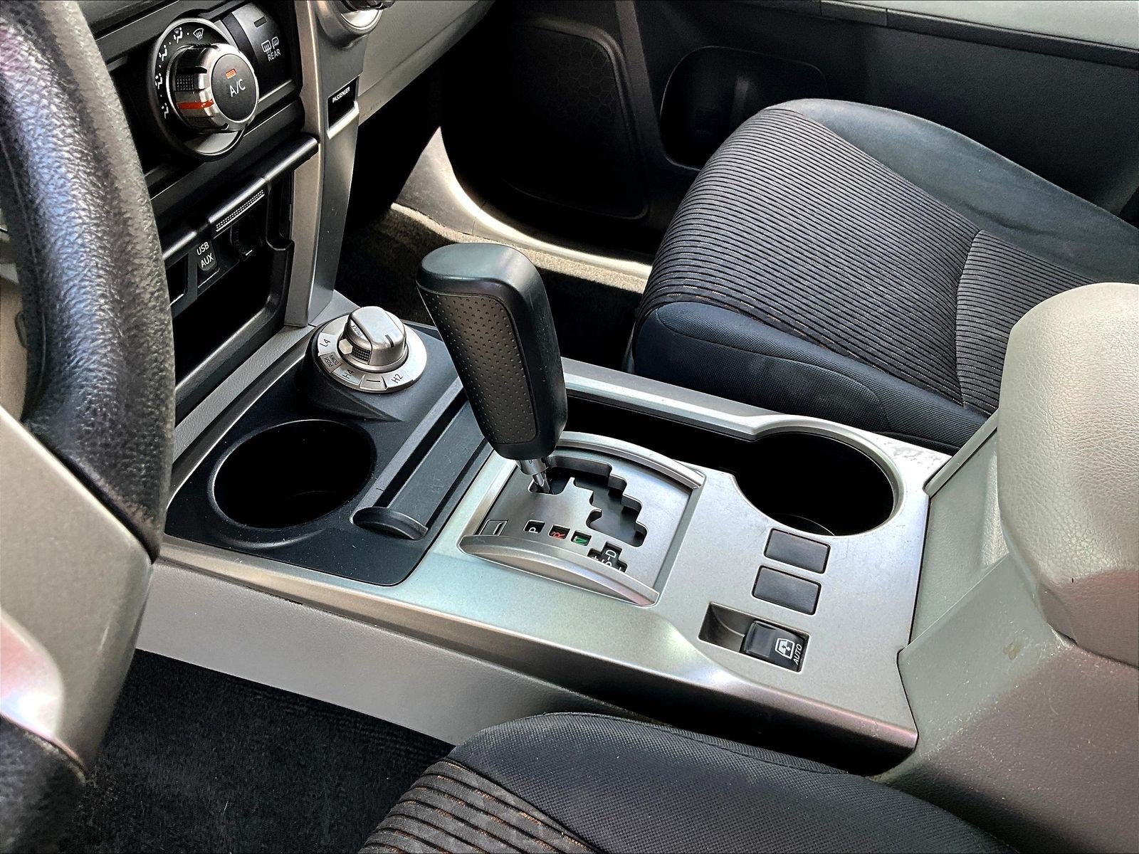 Used 2013 Toyota 4Runner SR5 AWD/4WD image 18