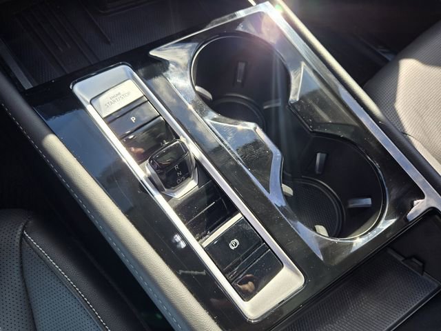 Certified 2025 Volkswagen Atlas SEL image 25