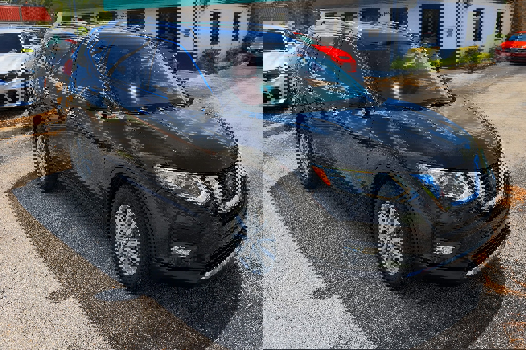 Used 2019 Nissan Rogue SV image 20