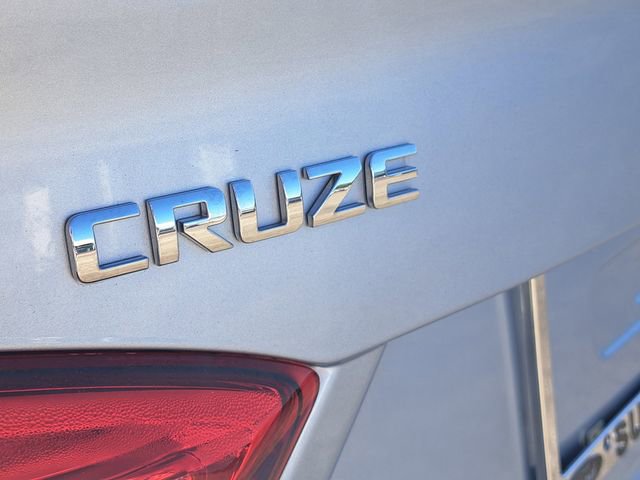 Used 2017 Chevrolet Cruze LT w/ Convenience Package image 7