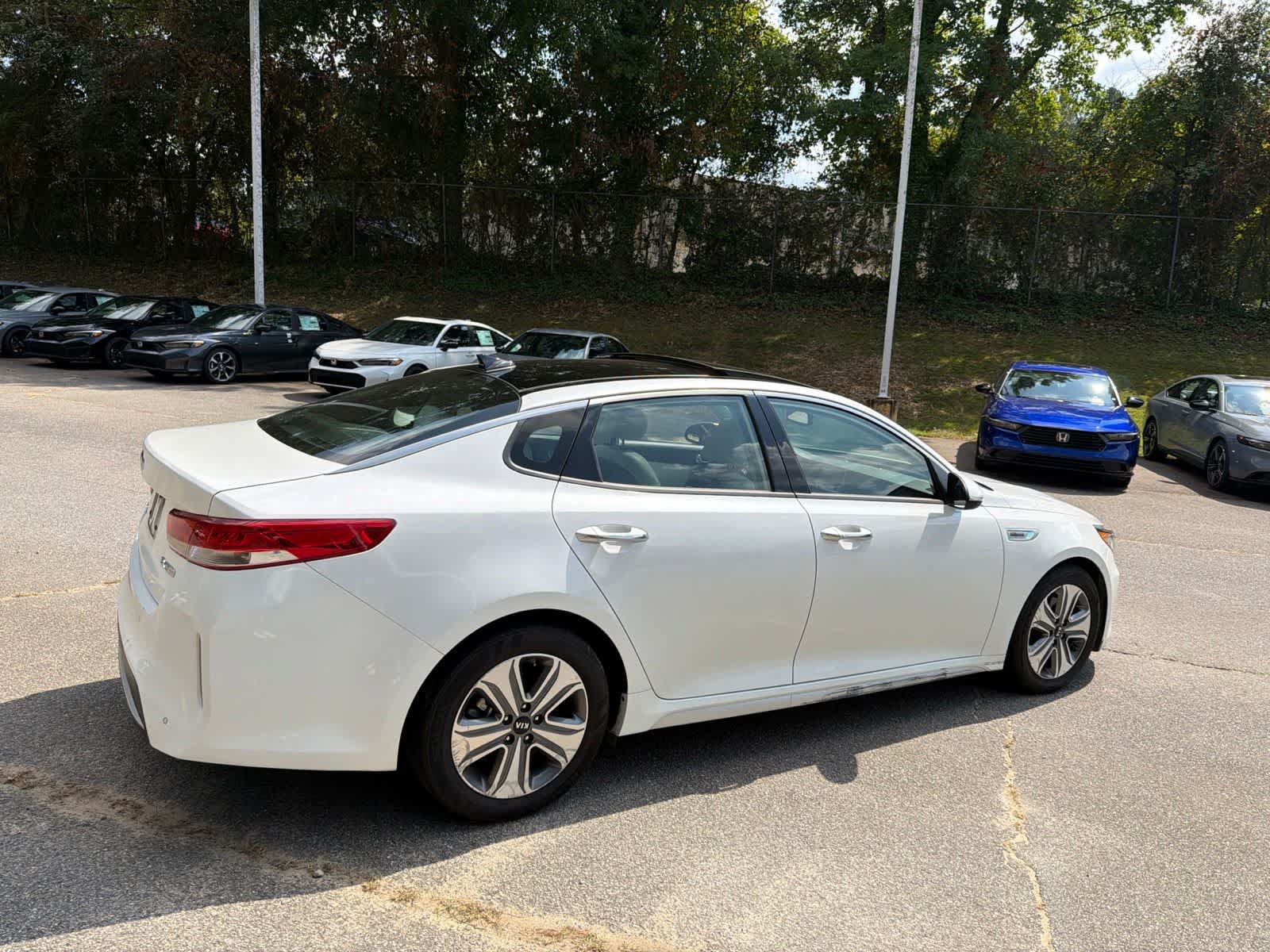 Used 2017 Kia Optima EX w/ Technology Package FWD image 12