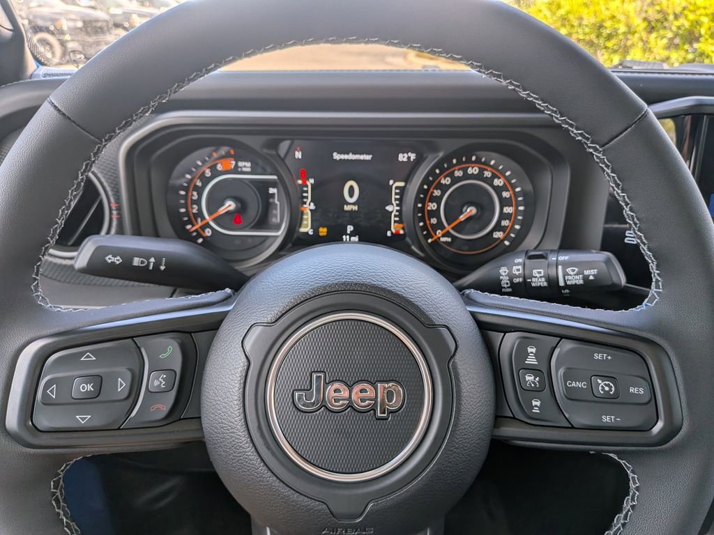 New 2026 Jeep Wrangler Unlimited Rubicon w/ Xtreme 35 Tire Package image 33