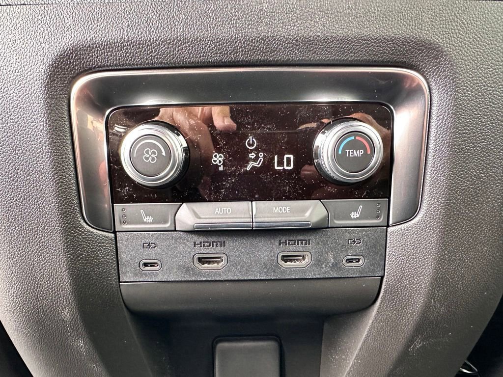 New 2026 GMC Yukon XL Elevation w/ Elevation Premium Package AWD/4WD image 23