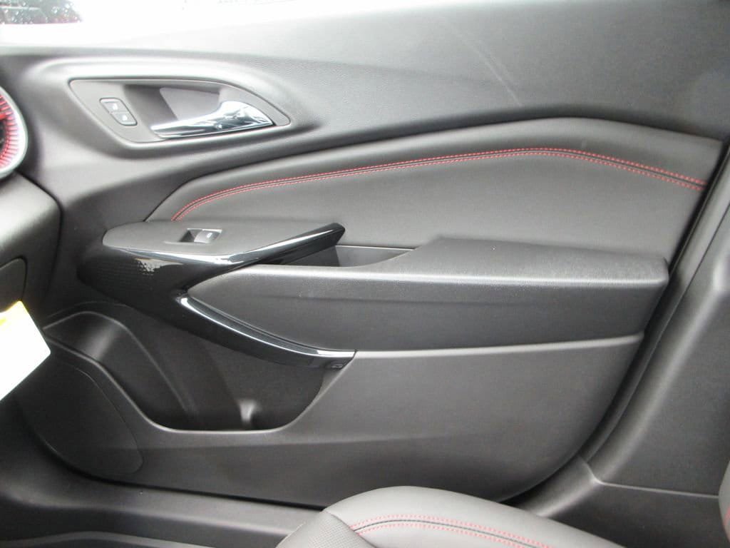 New 2026 Chevrolet Trax RS FWD image 33