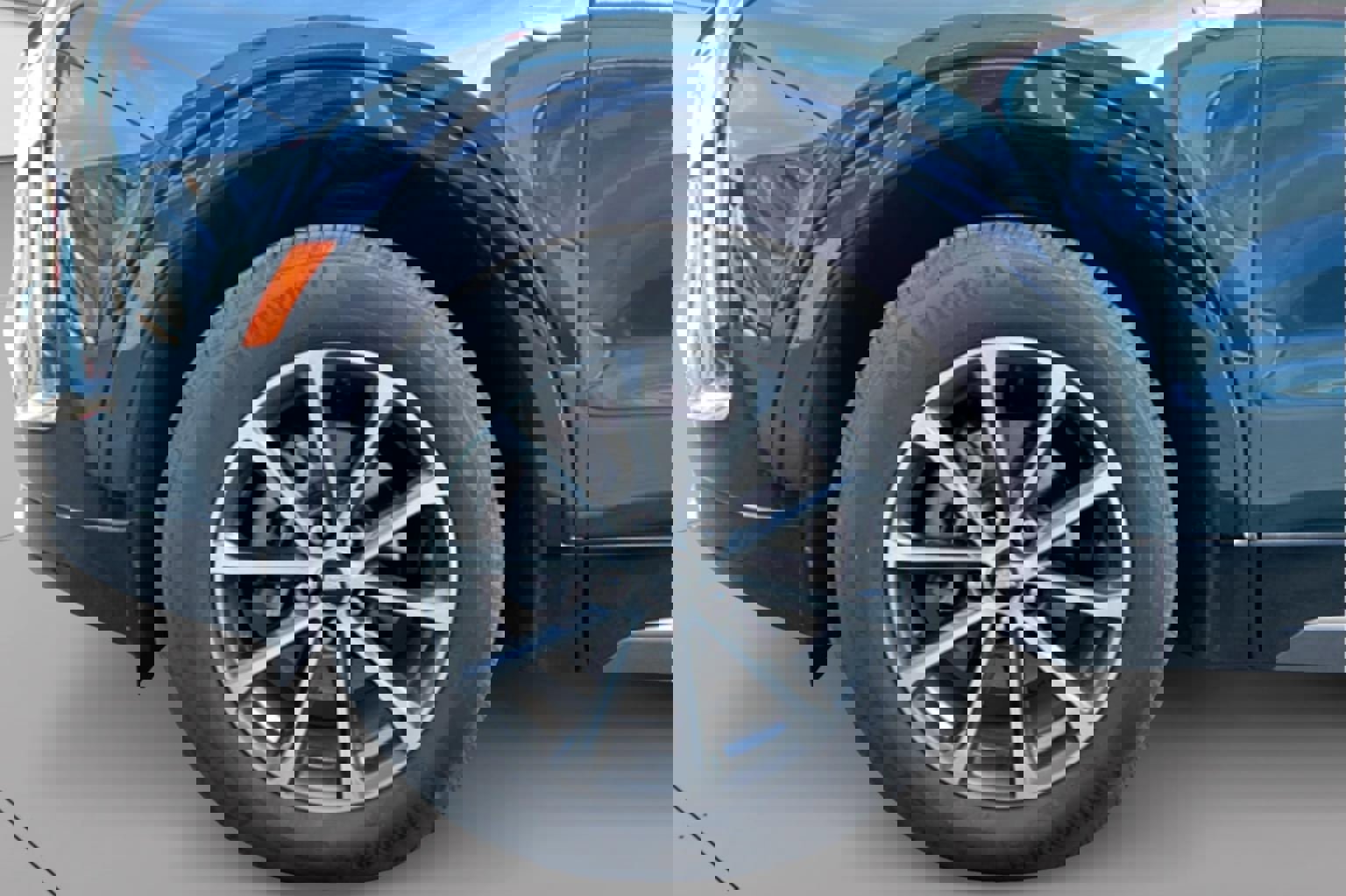 Used 2024 Cadillac XT4 Sport image 10