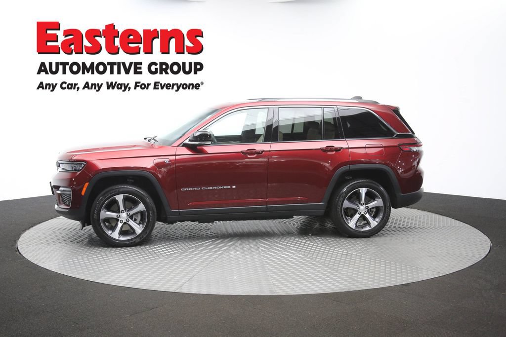 Used 2023 Jeep Grand Cherokee 4WD 4xe w/ Luxury Tech Group II image 61