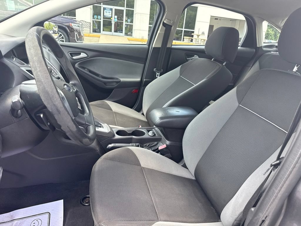 Used 2013 Ford Focus SE FWD image 16