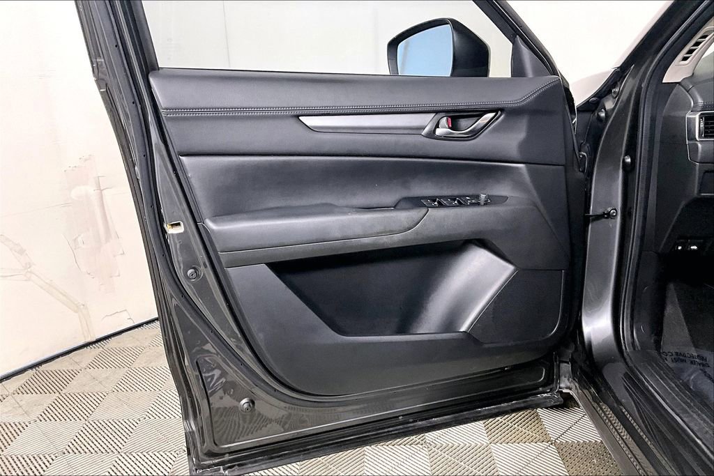 Used 2018 MAZDA CX-5 Touring image 23