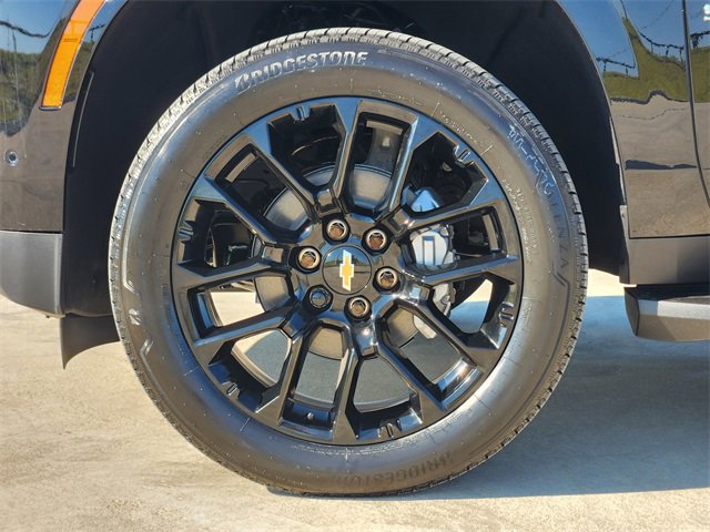 New 2026 Chevrolet Suburban Premier image 9